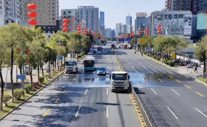 虎虎生威迎新春丨Ebpay环境环卫作业扮靓城市佳节新容颜